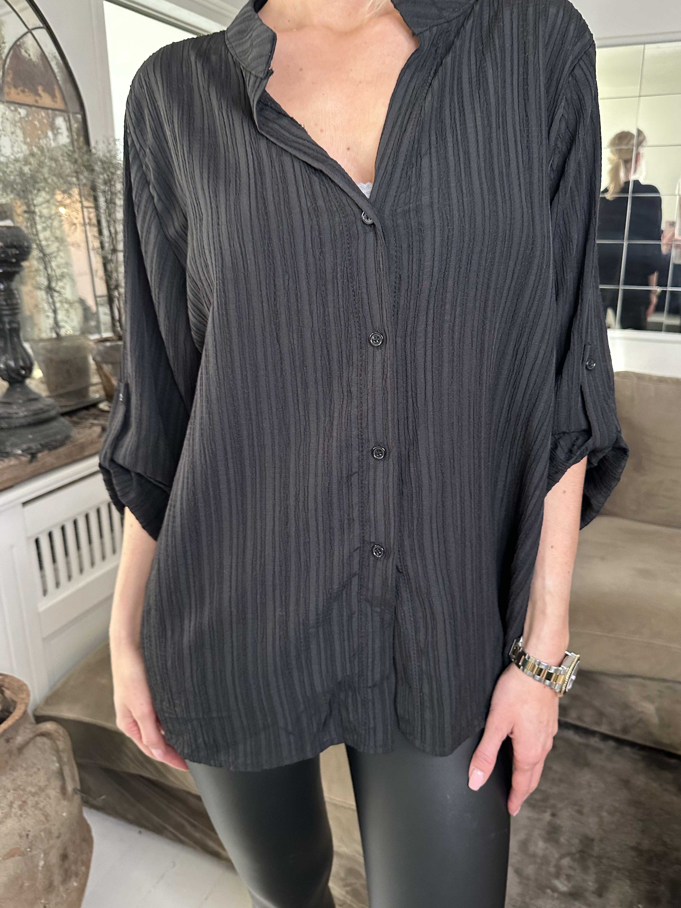 Karah - Enfärgad skjorta i crepe-look